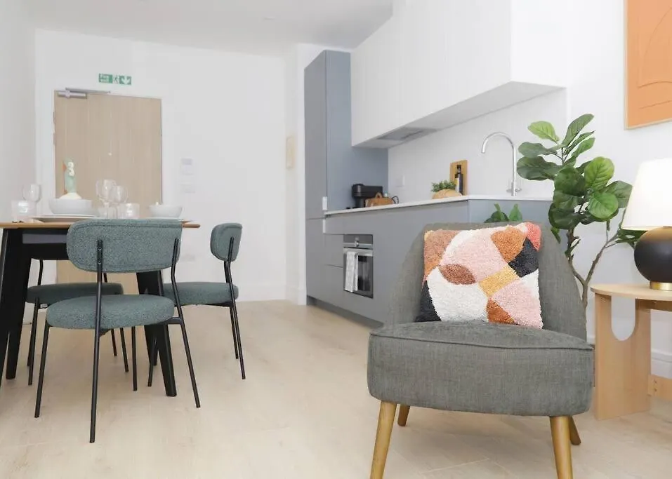 Chic & Cozy Chertsey Flat With Free Parking & Wifi United Kingdom