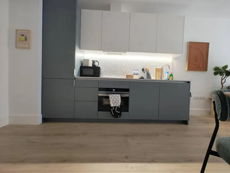 Chic & Cozy Chertsey Flat With Free Parking & Wifi Apartament